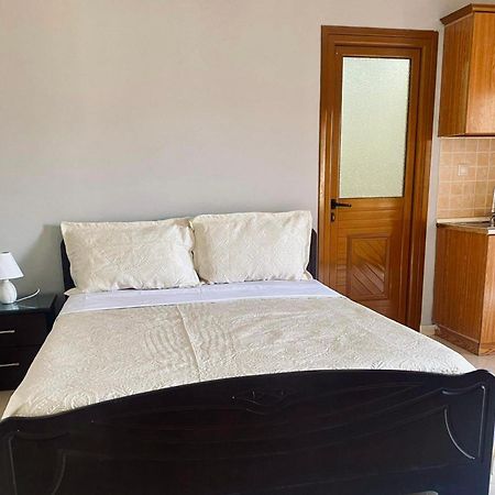 Imperial Apartments Εξαμίλιο Εξωτερικό φωτογραφία