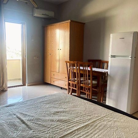 Imperial Apartments Εξαμίλιο Εξωτερικό φωτογραφία